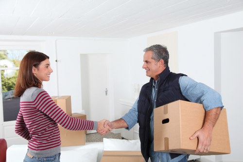 Local truck hire support for furniture and box transport in Beddington